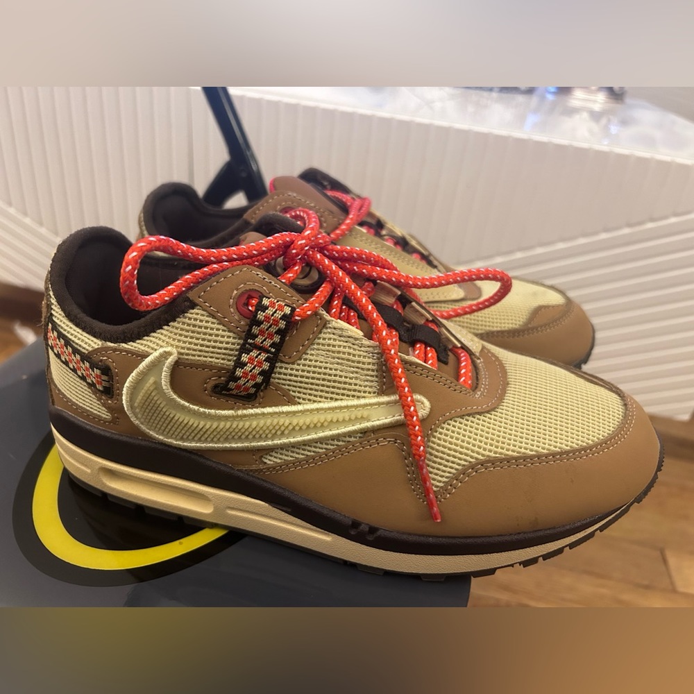 Nike